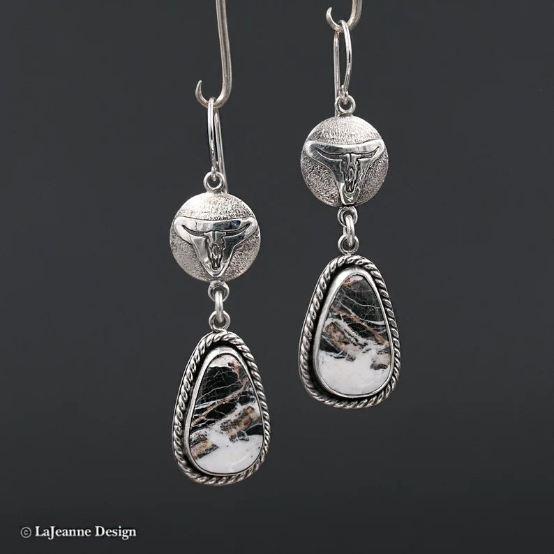 Elegant Silver Earring for Every Occasion