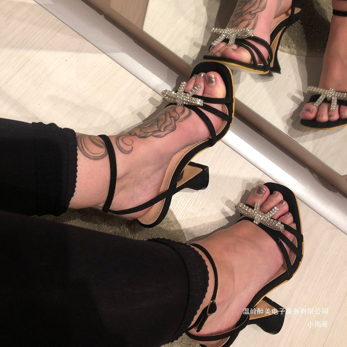 Graceful Orthopedic Sandals for Modern Look