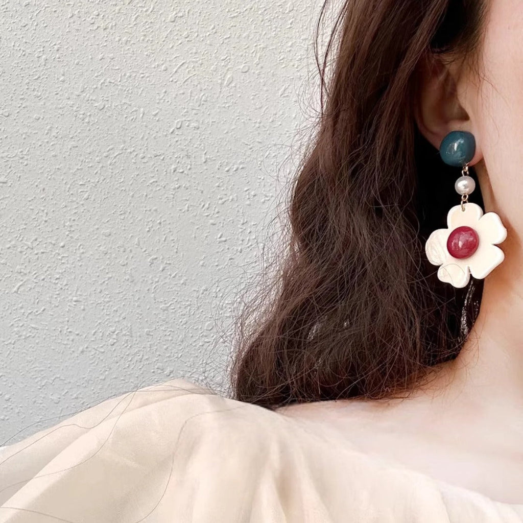 Classic Earring with Timeless Appeal
