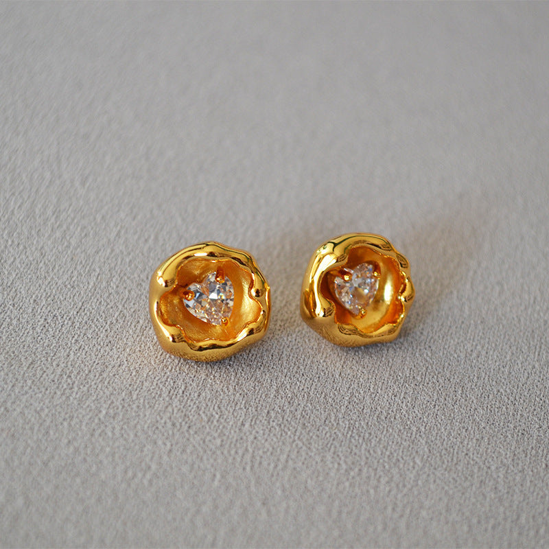 Vintage Handmade Gold Earring