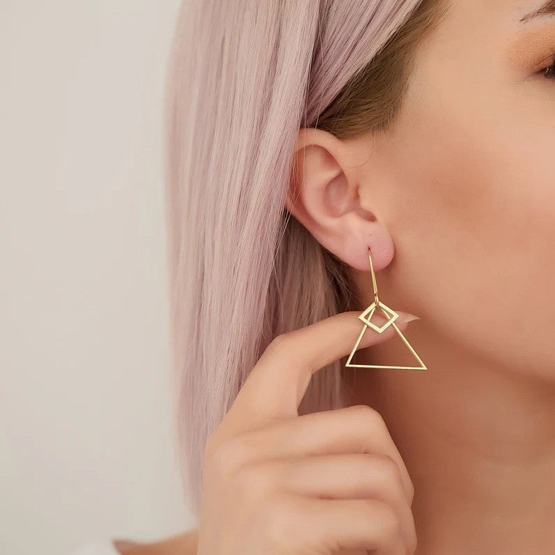 Stunning Earring for Daily Wear
