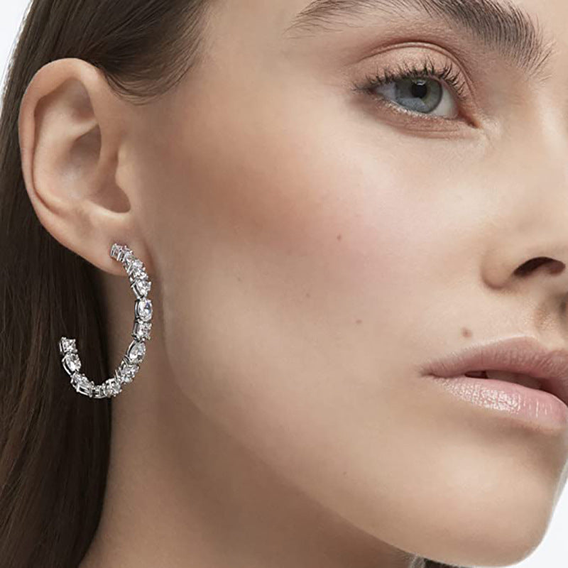 Romantic Earring for Special Moments