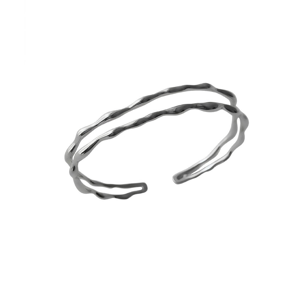 Romantic Gold Bracelet for Special Moments