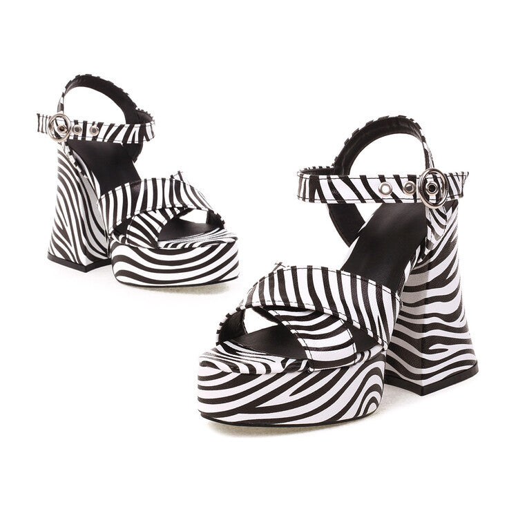 Graceful Orthopedic Sandals for Modern Look