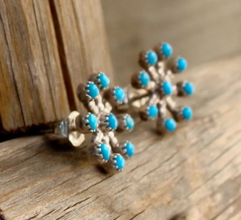 Delicate Artisan Gold Earring