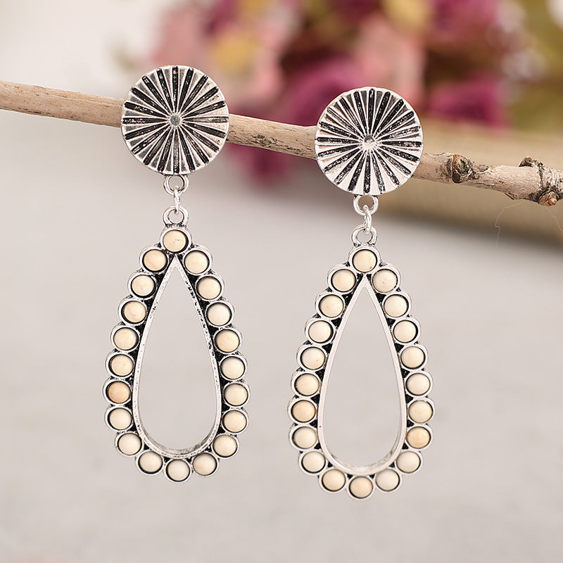 Classic Earring with Timeless Appeal