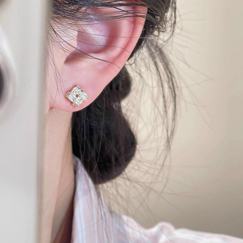 Romantic Earring for Special Moments