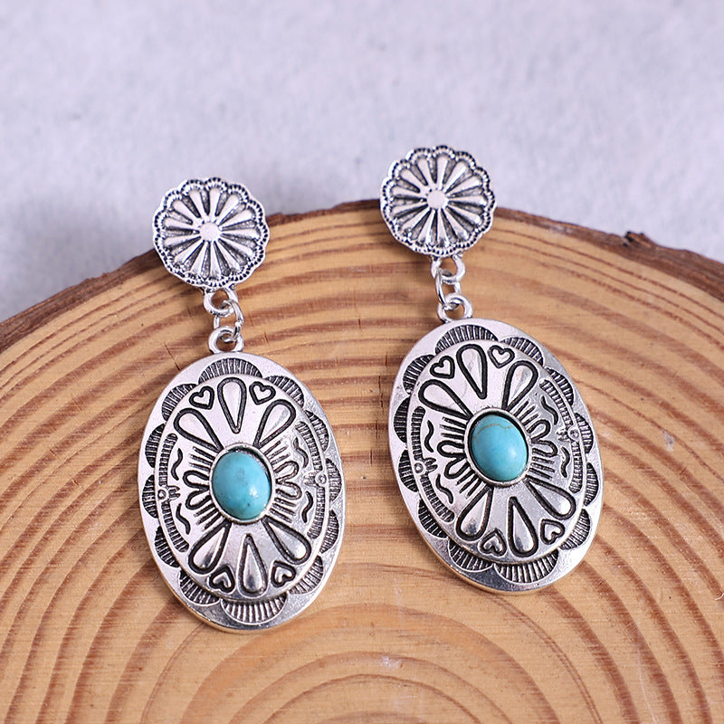 Charming Earring for Any Occasion