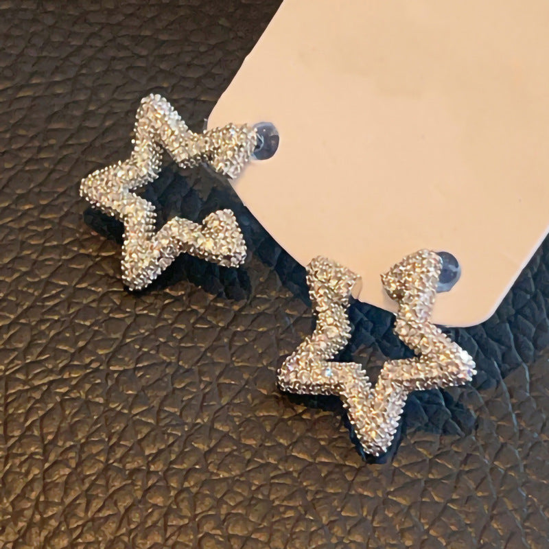 Charming Earring for Any Occasion
