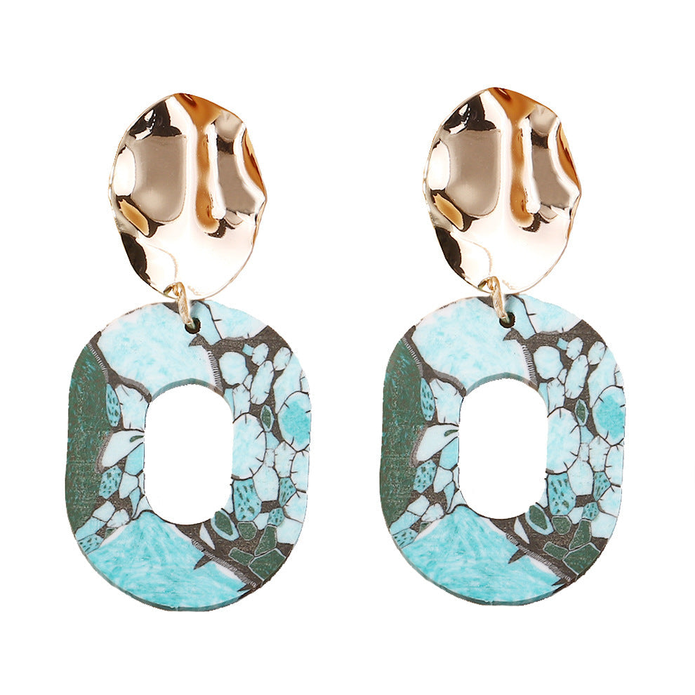 Charming Earring for Any Occasion