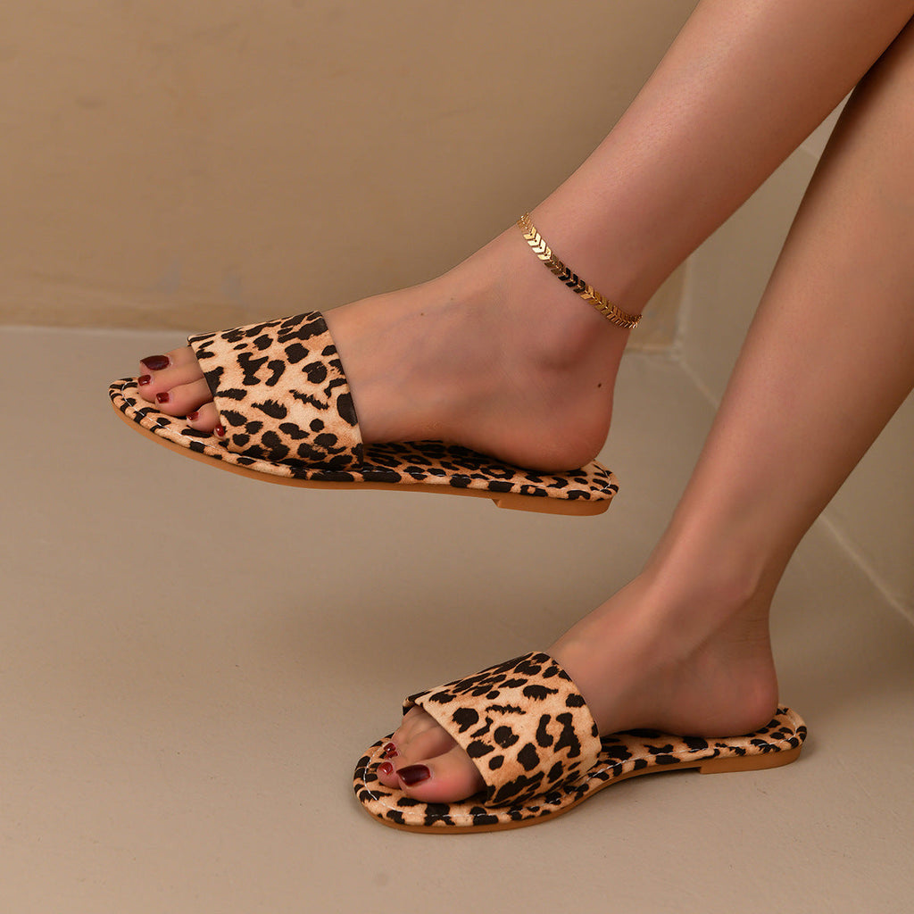 Chic Orthopedic Sandals with Unique Design