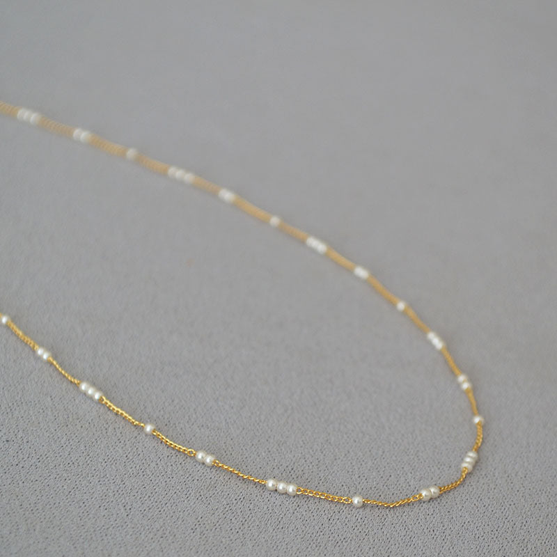Romantic Gold Necklace for Special Moments