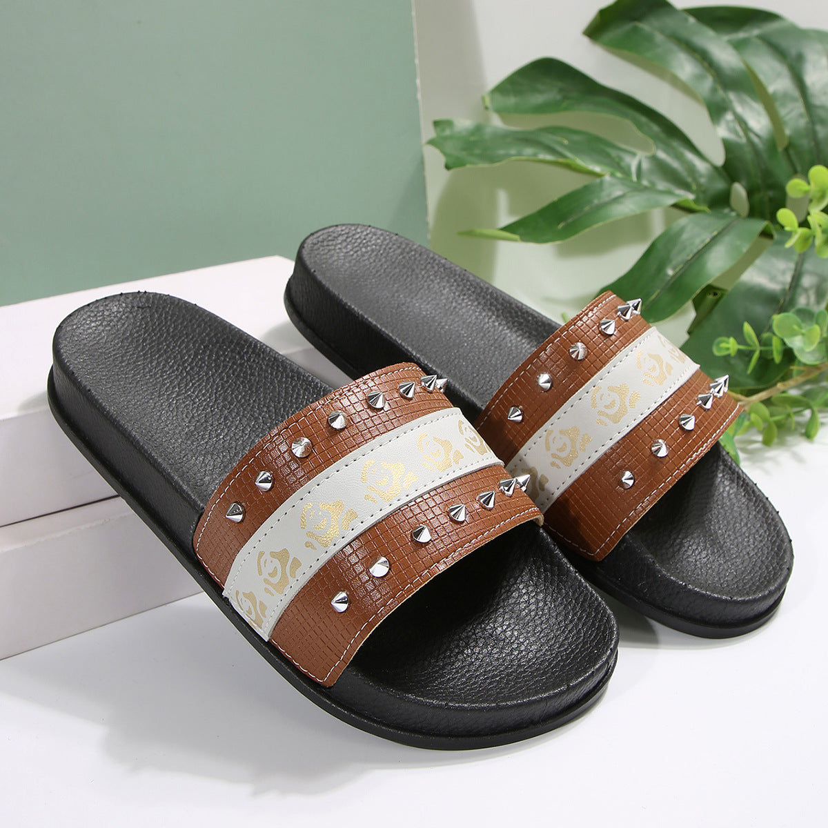 Graceful Orthopedic Sandals for Modern Look