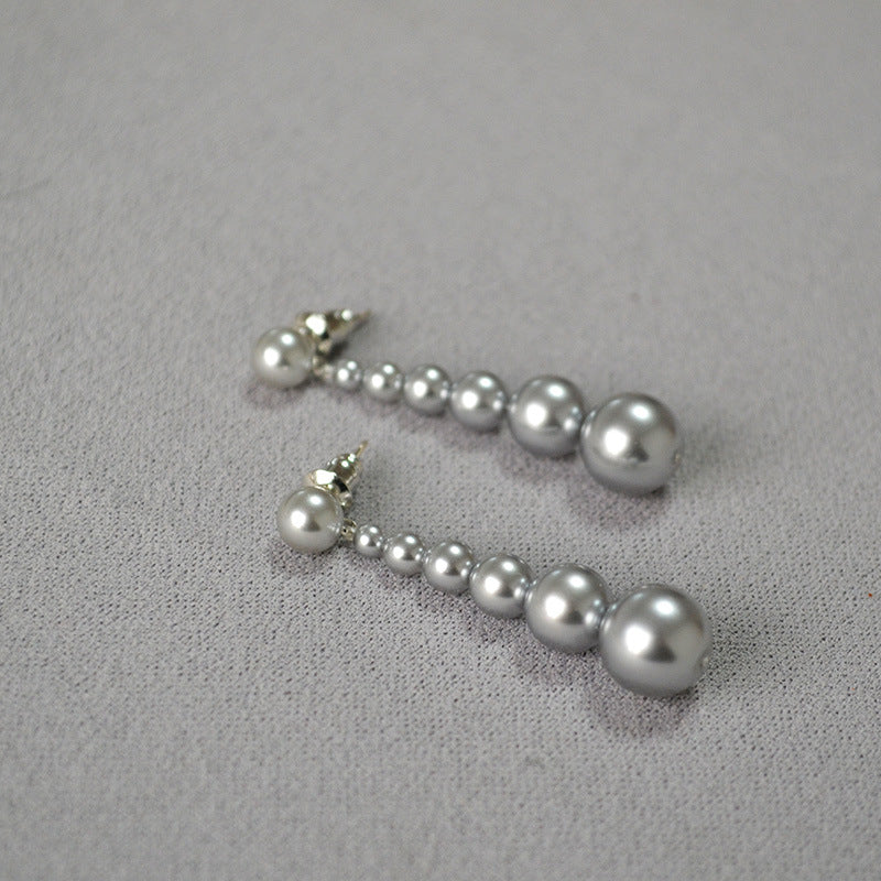 Charming Silver Earring for Any Occasion