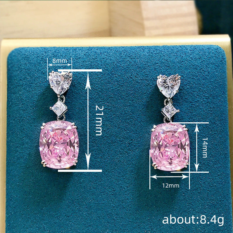 Charming Earring for Any Occasion