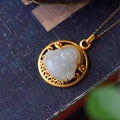 Classic Gold Necklace with Timeless Appeal