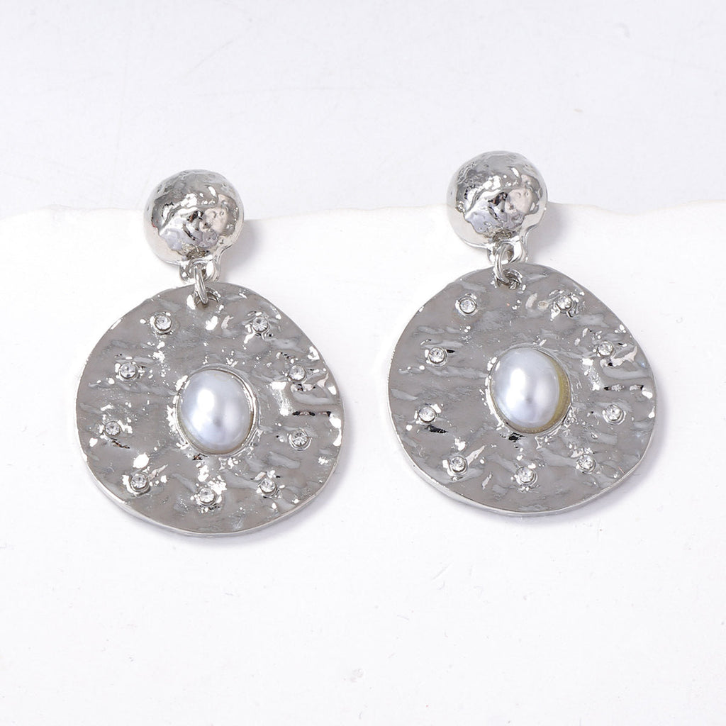 Charming Piece for Any Occasion
