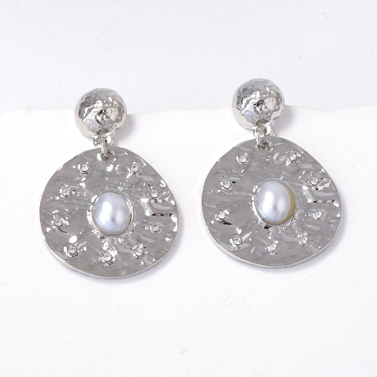 Charming Piece for Any Occasion