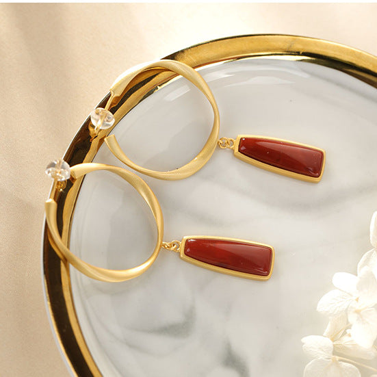 Romantic Silver Earring for Special Moments