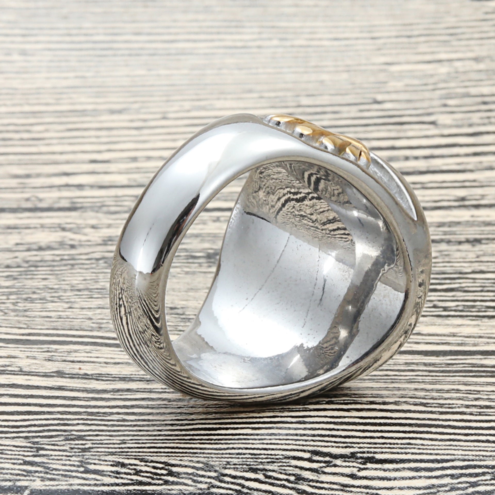 Classic Ring with Timeless Appeal