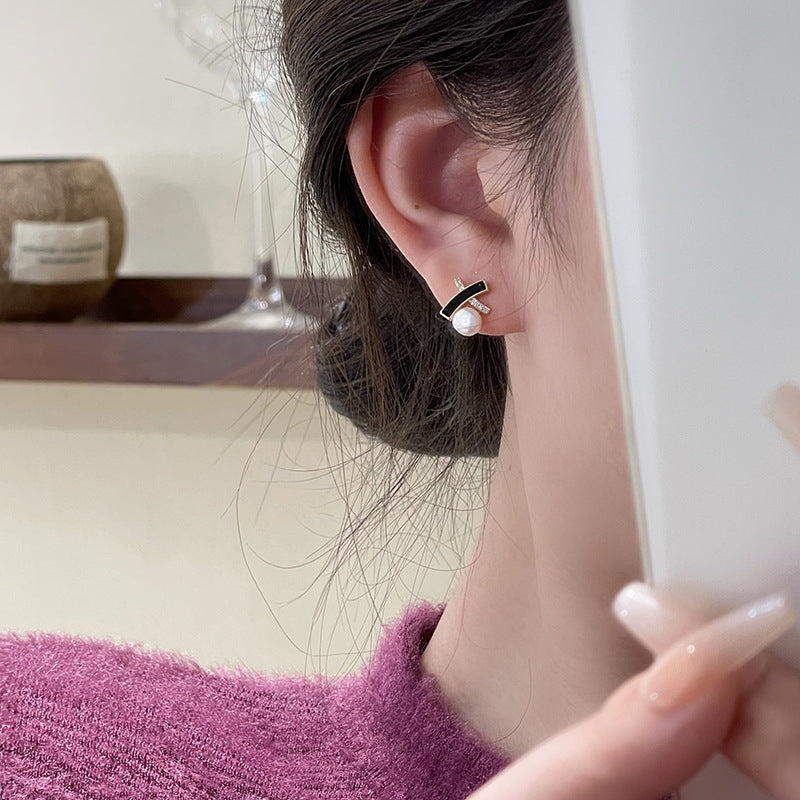 Romantic Pearl Earring for Special Moments