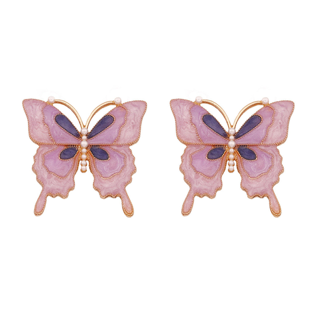 Beautiful Pearl Earring with Unique Style