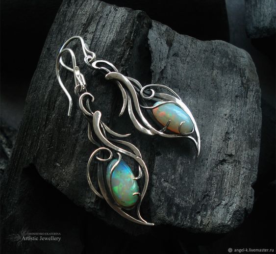 Vintage Handmade Earring
