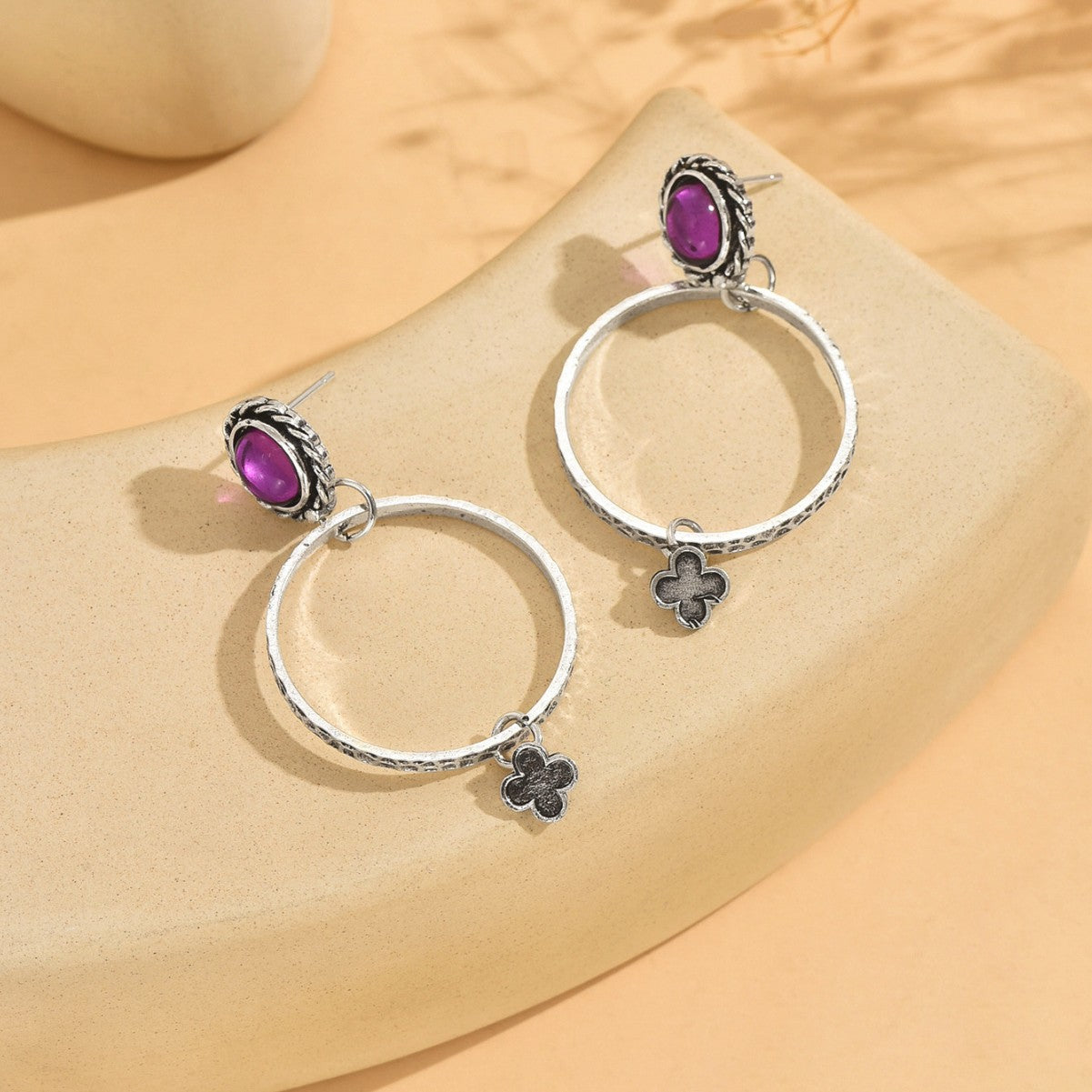 Charming Earring for Any Occasion