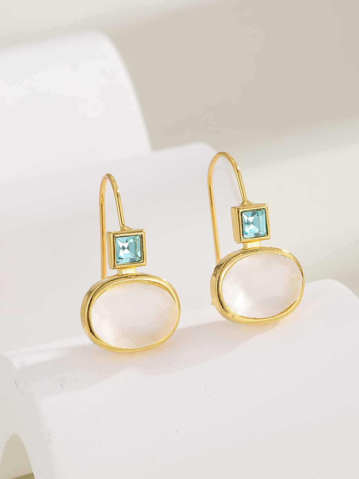 Charming Earring for Any Occasion