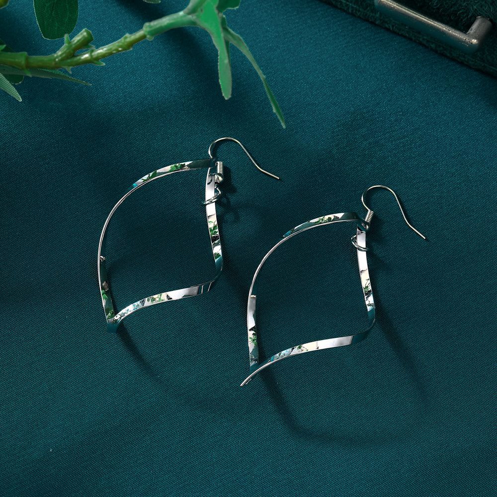 Classic Earring with Timeless Appeal