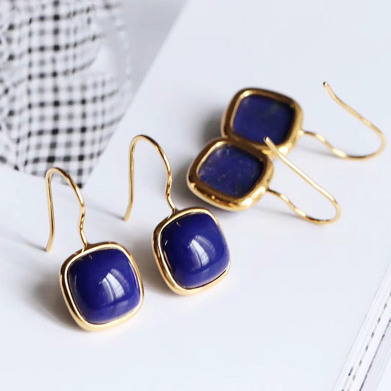 Stunning Gold Earring for Daily Wear