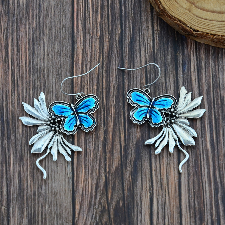 Classic Silver Earring with Timeless Appeal