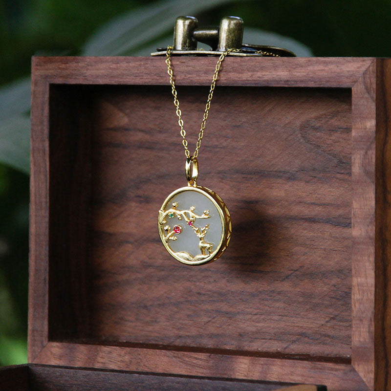 Classic Silver Necklace with Timeless Appeal