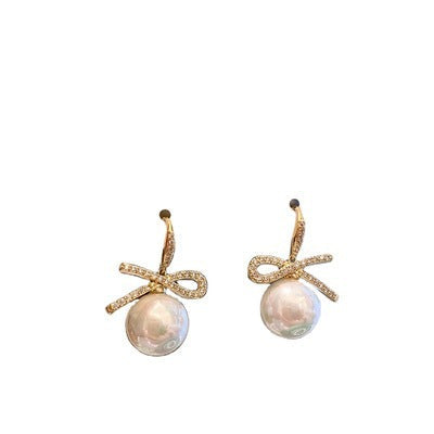 Stunning Pearl Earring for Daily Wear