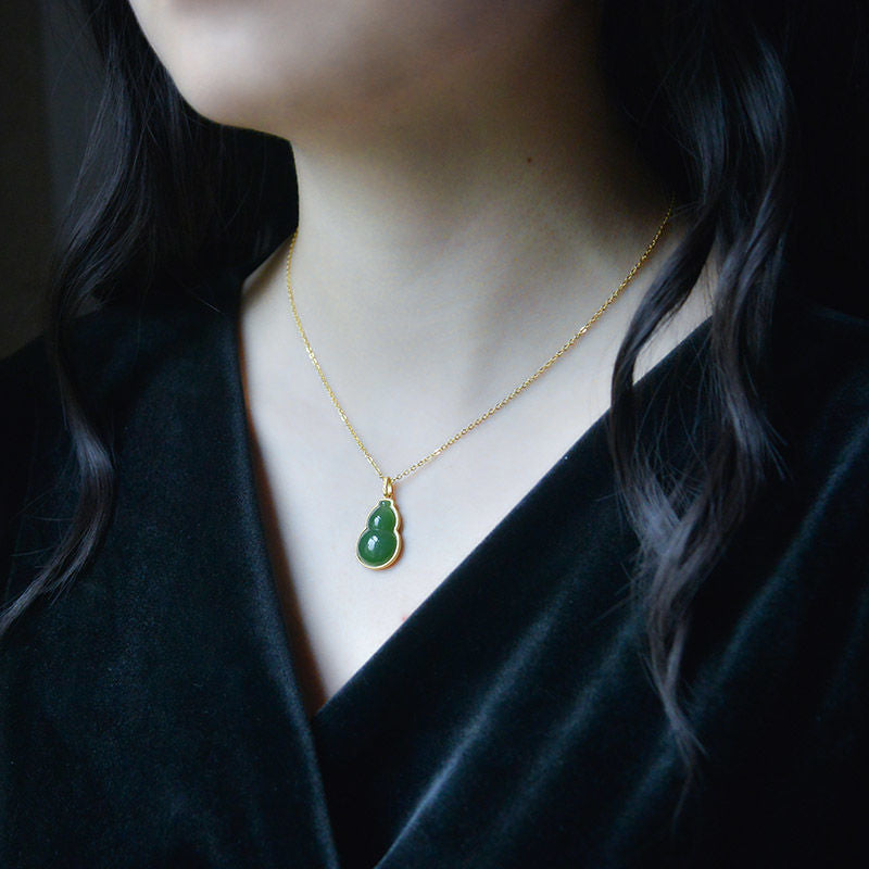 Beautiful Silver Necklace with Unique Style