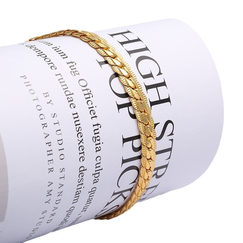 Romantic Gold Bracelet for Special Moments