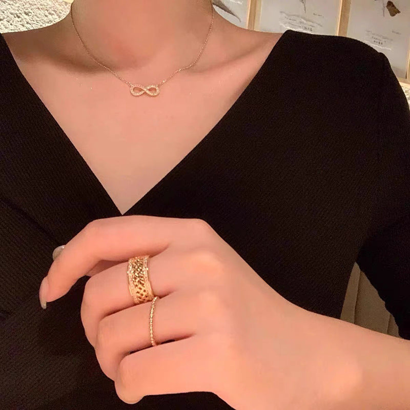Stunning Necklace for Daily Wear