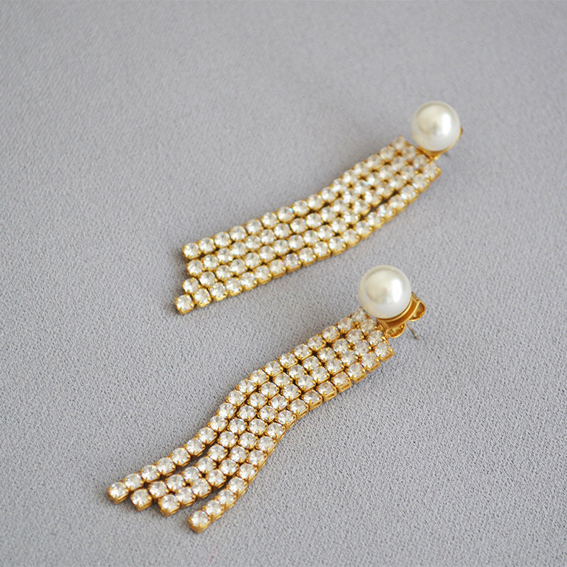 Elegant Gold Earring for Every Occasion