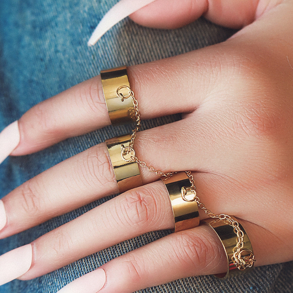 Classic Chain with Timeless Appeal