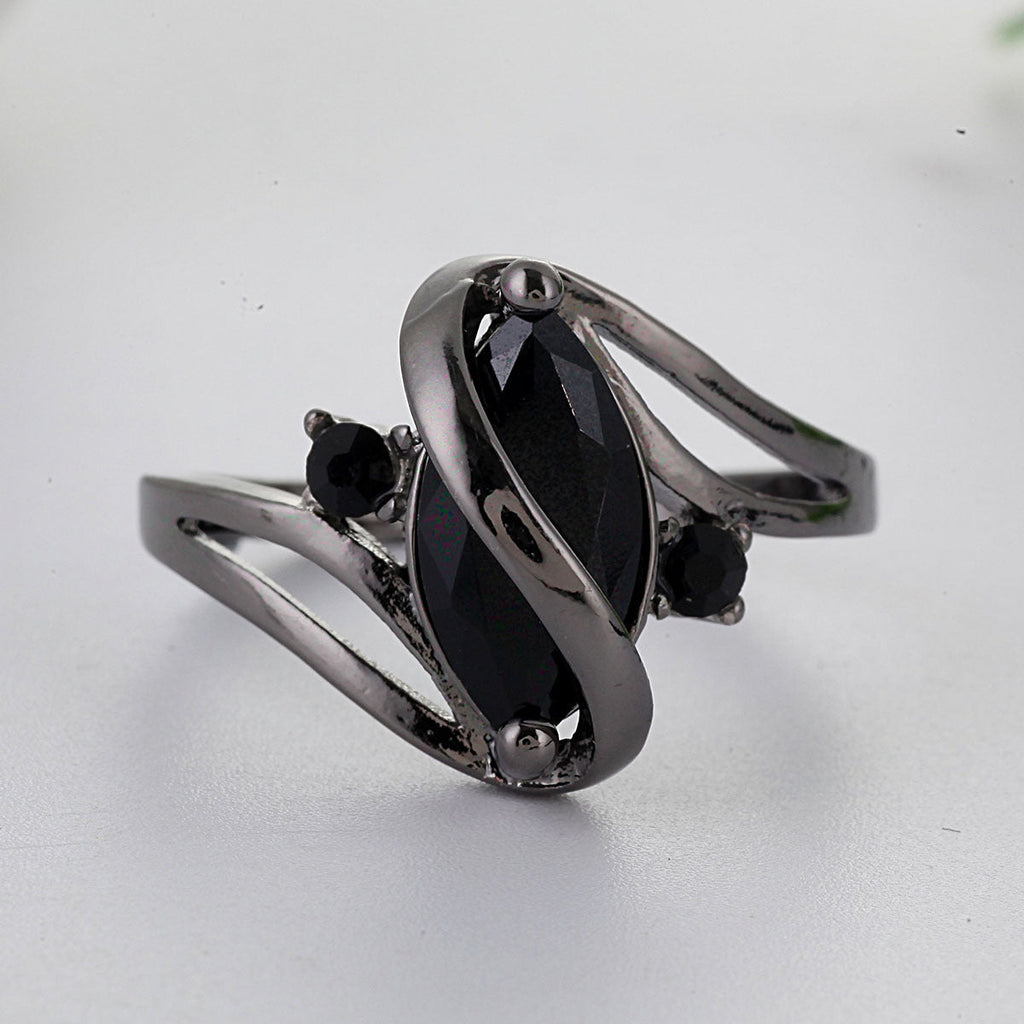 Charming Gold Ring for Any Occasion