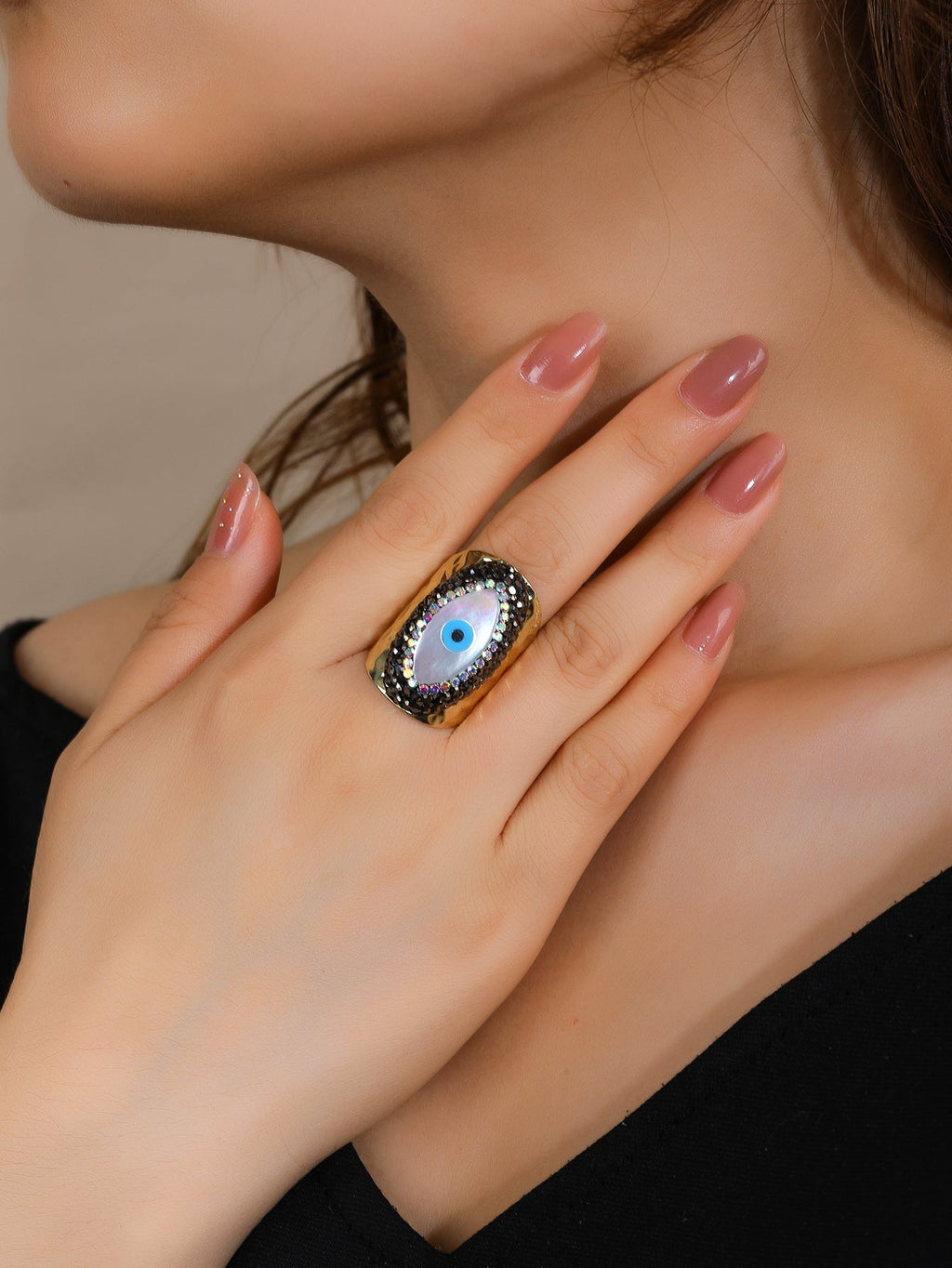 Romantic Gold Ring for Special Moments