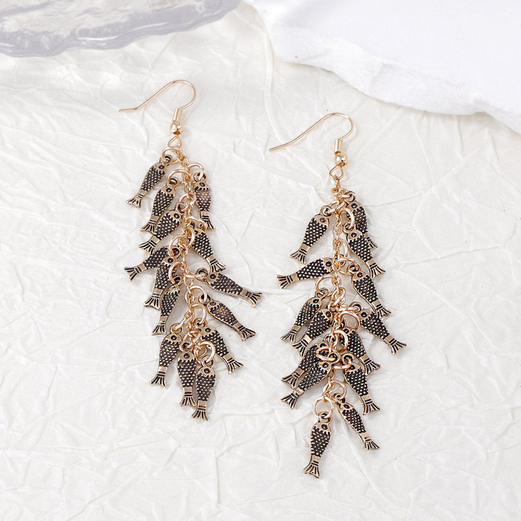Elegant Gold Piece for Every Occasion