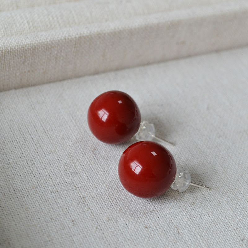 Charming Silver Earring for Any Occasion