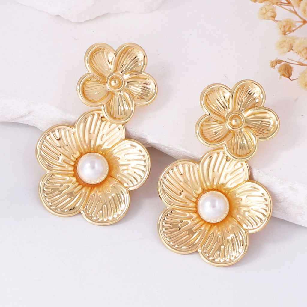 Stunning Pearl Earring for Daily Wear