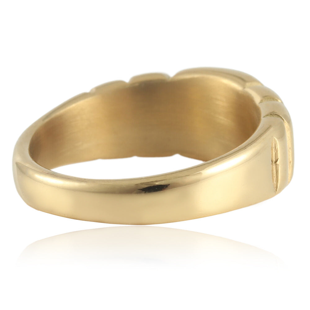 Classic Gold Ring with Timeless Appeal