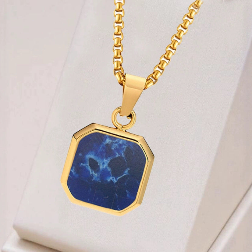 Romantic Gold Necklace for Special Moments