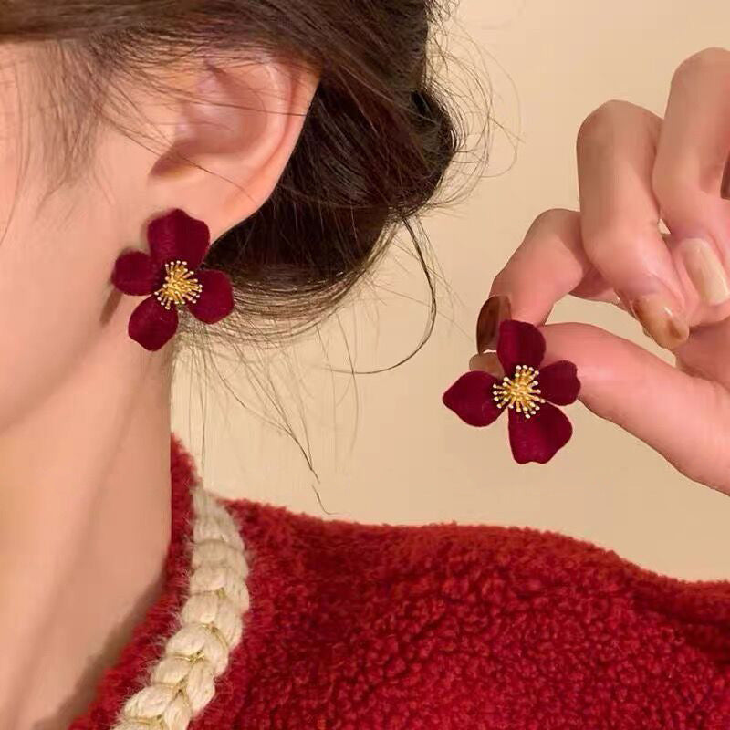 Classic Earring with Timeless Appeal