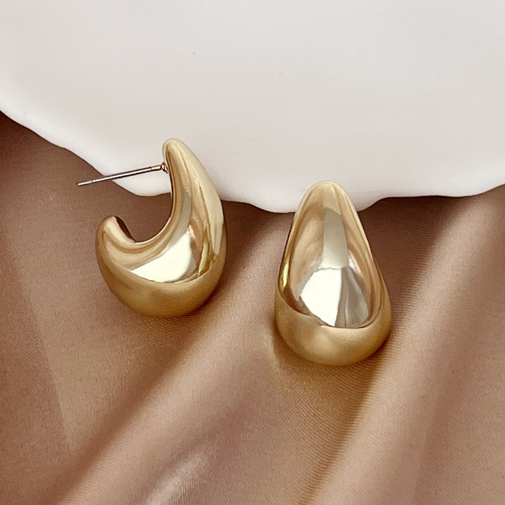 Beautiful Gold Earring with Unique Style