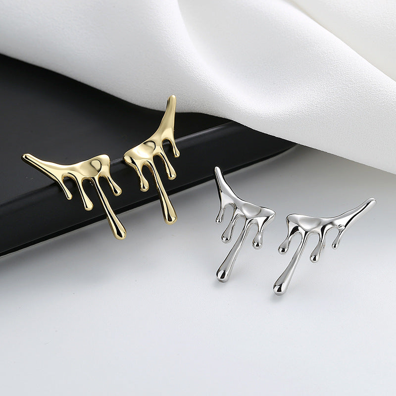 Romantic Gold Earring for Special Moments