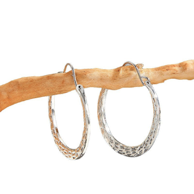 Classic Earring with Timeless Appeal